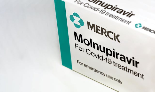 How Molnupiravir Affects COVID-19 Recovery Time, Risk of Hospitalization and Death